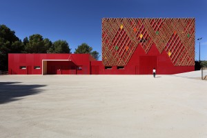 Façade du théâtre Jean-Claude Carrière à Montpellier