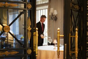 mc-lucat-georges-V-four-seasons-paris-palaces-hotel-clair-de-lune-2016